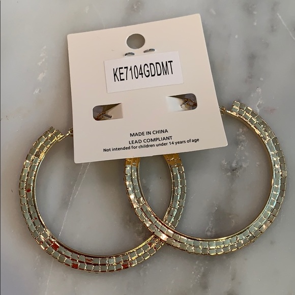 🎀 Faux Gold Rhinestone Rainbow Hoops - Picture 3 of 4